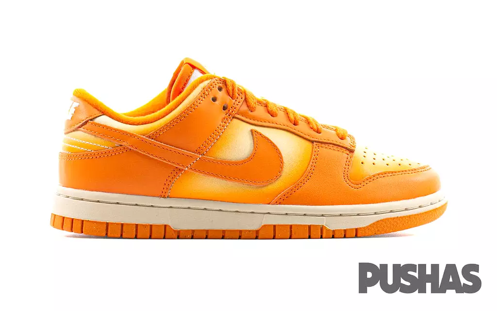 Dunk Low 'Magma Orange' W (2022)