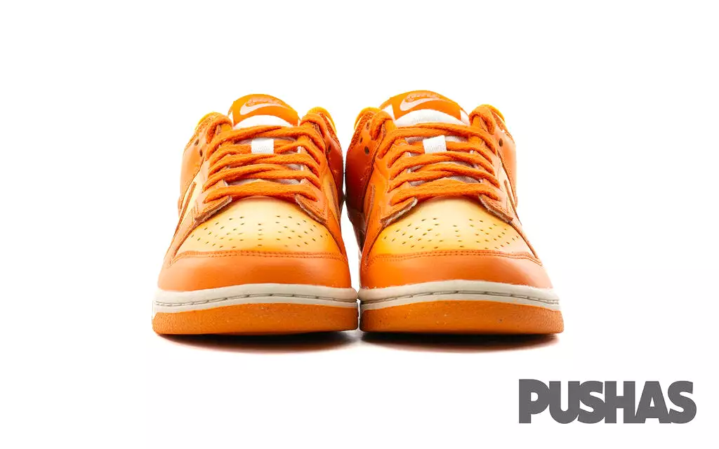 Dunk Low 'Magma Orange' W (2022)