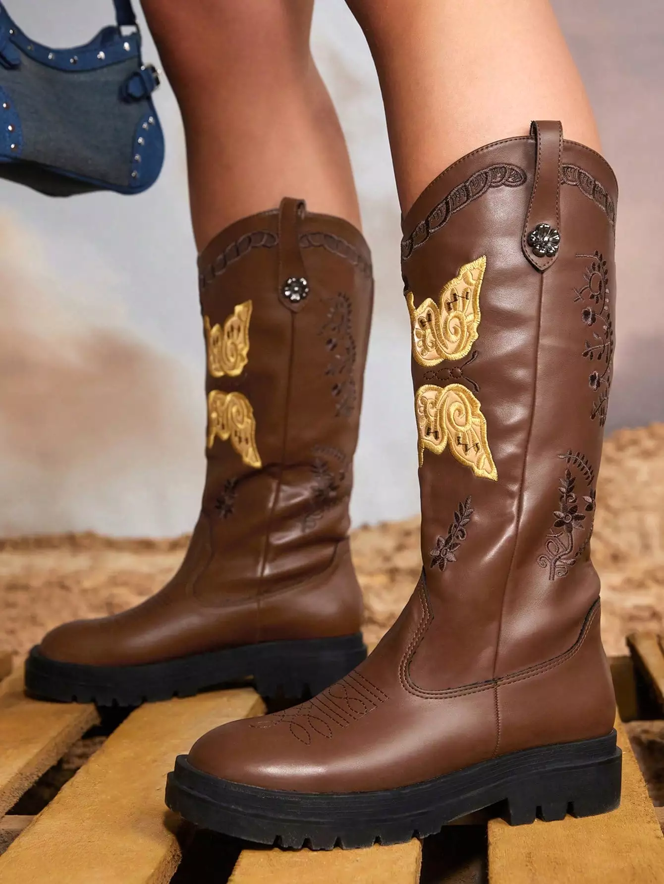 Embroidery Detail Non-slip Fashionable Women's Boots