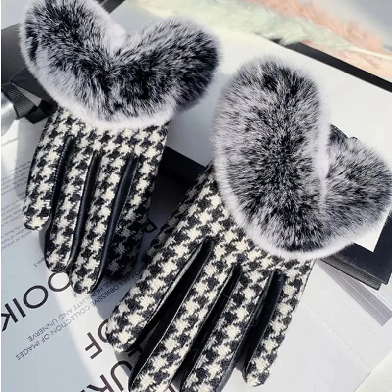 Women's Winter Warm Sheepskin Leather Houndstooth Pattern Fur Gloves