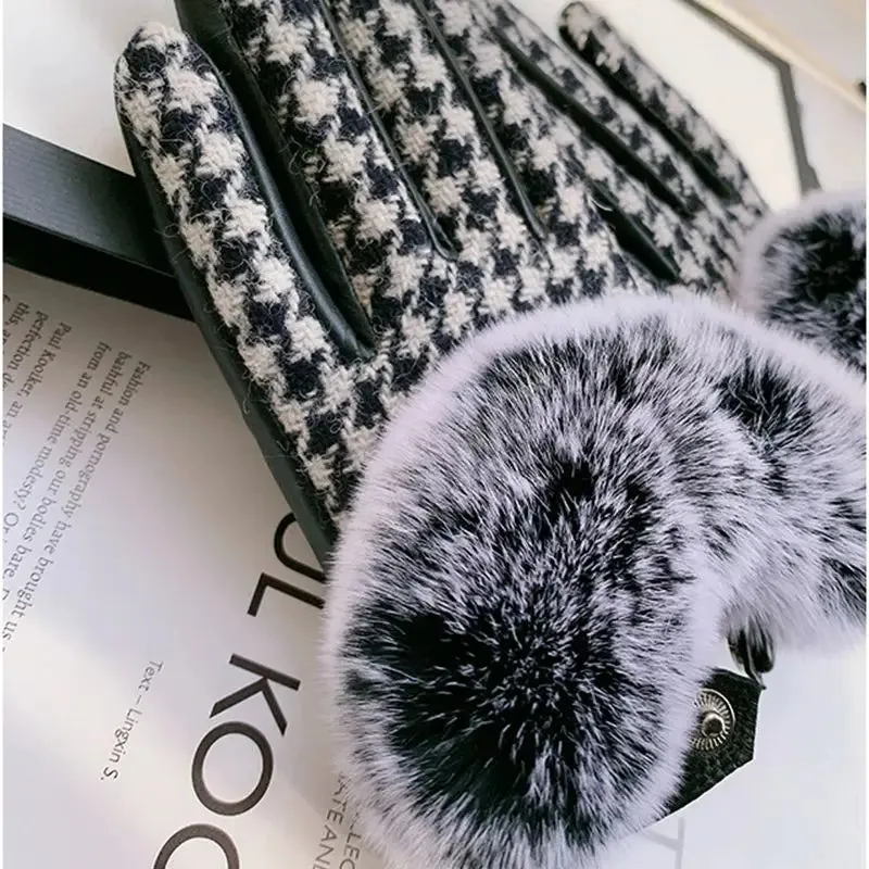 Women's Winter Warm Sheepskin Leather Houndstooth Pattern Fur Gloves